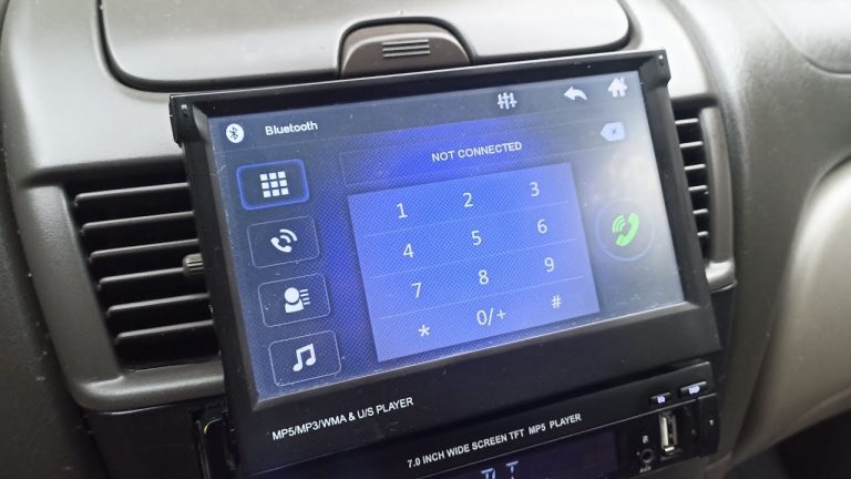 How to Connect My Smartphone to My Car Stereo