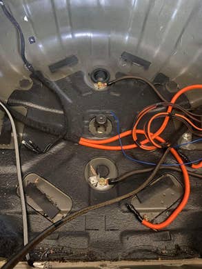What Causes a Car Amplifier to Overheat